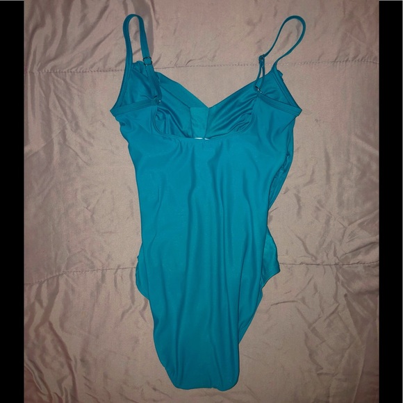 Women’s Jantzen Swimsuit - Picture 3 of 6